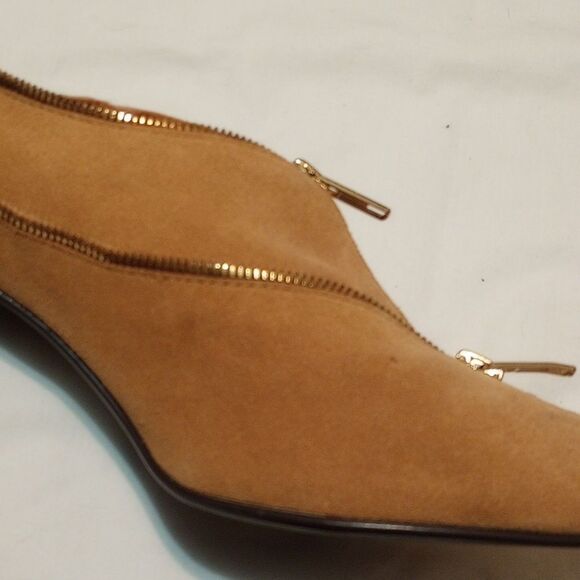 Vintage Leather AJ Valenci Tan Zippered Heels - Picture 6 of 12